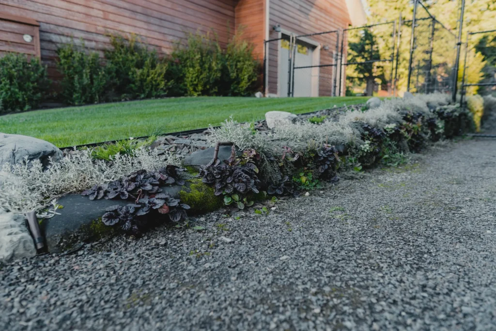 FlexMSE living wall preserving access along the side yard