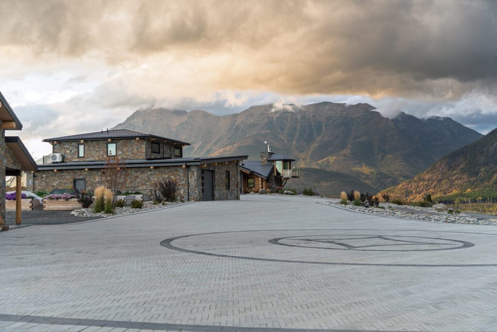 Completed mountain retreat gallery, image 2 of 15